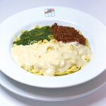 【イタリアントリコロールパスタ】　
贅沢な3種類のソースを味わいたい時はコレ！