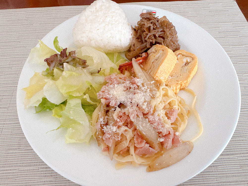 賄いの料理の一例